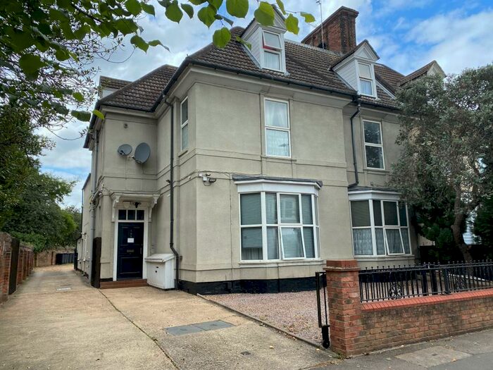 Houses for sale in Queensgate Centre, PE1, Peterborough