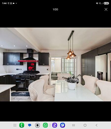 3 Bedroom Semi Detached House To Rent In Durban Road, Bristol, BS34
