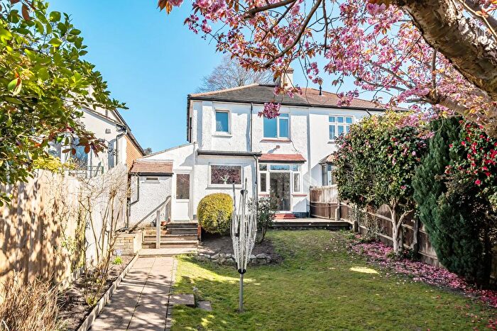 3 Bedroom Semi Detached House For Sale In Nightingale Lane, Bromley, BR1