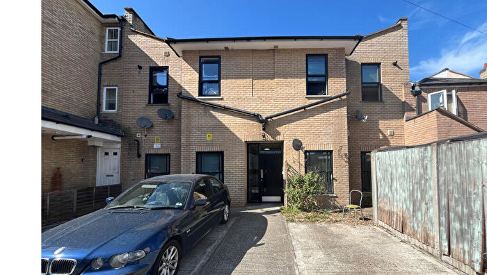 1 Bedroom Flat For Sale In Flat, High Street, Aldershot, Hampshire, GU11