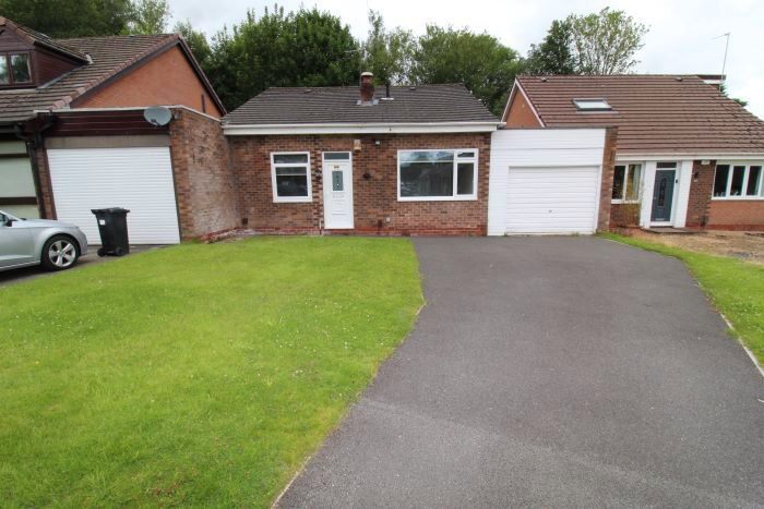 2 Bedroom Link Detached House To Rent In Thicketford Close, Bolton, BL2