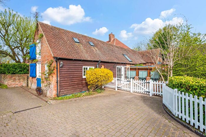 2 Bedroom Semi Detached House For Sale In Hook Road, North Warnborough, RG29