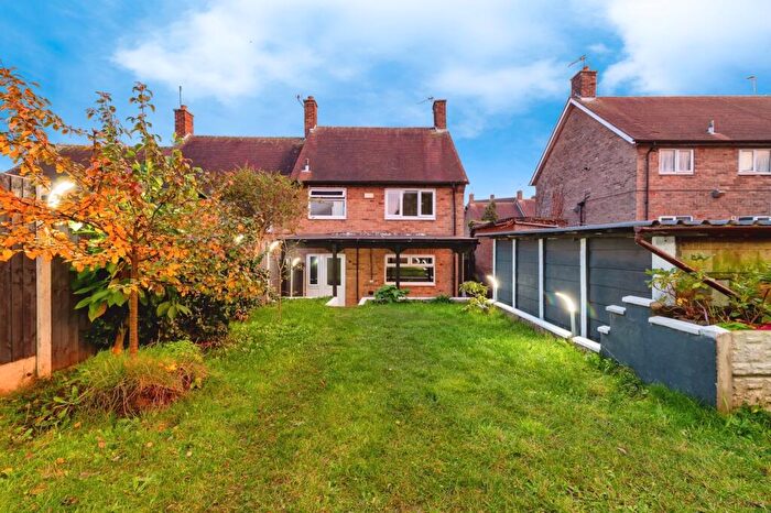 3 Bedroom End Of Terrace House For Sale In Grierson Avenue, Nottingham, Nottinghamshire, NG5