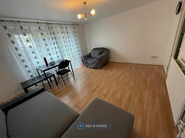 3 Bedroom Maisonette To Rent In Rawstone Walk, London, E13