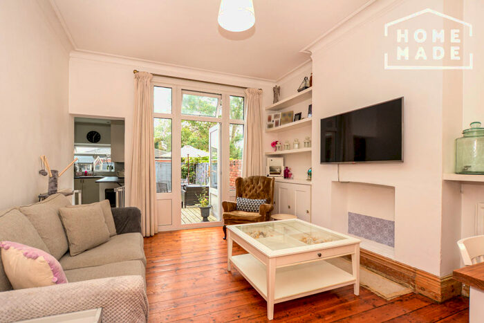 3 Bedroom Maisonette To Rent In Cunningham Park, HA1
