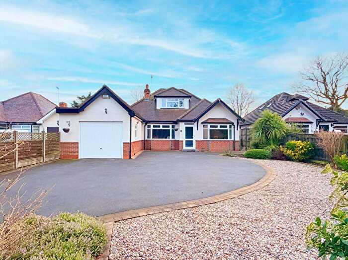 5 Bedroom Detached House For Sale In Gorsey Lane, Wythall, B47