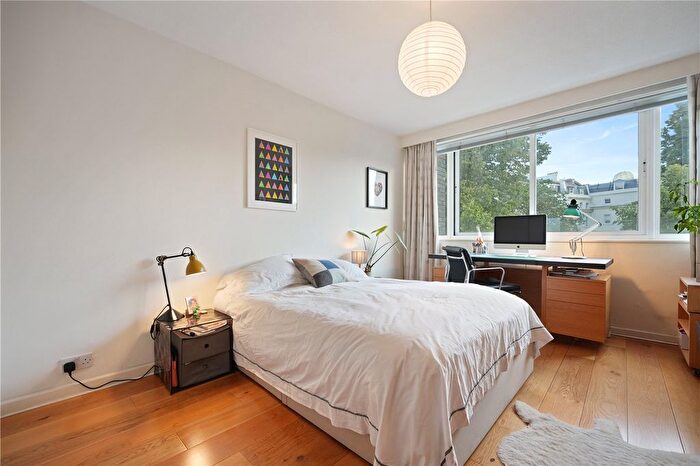 2 Bedroom Property To Rent In Waterford House, Kensington Park Road, London, W11