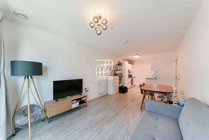 1 Bedroom Flat To Rent In Shipbuilding Way, London, E13