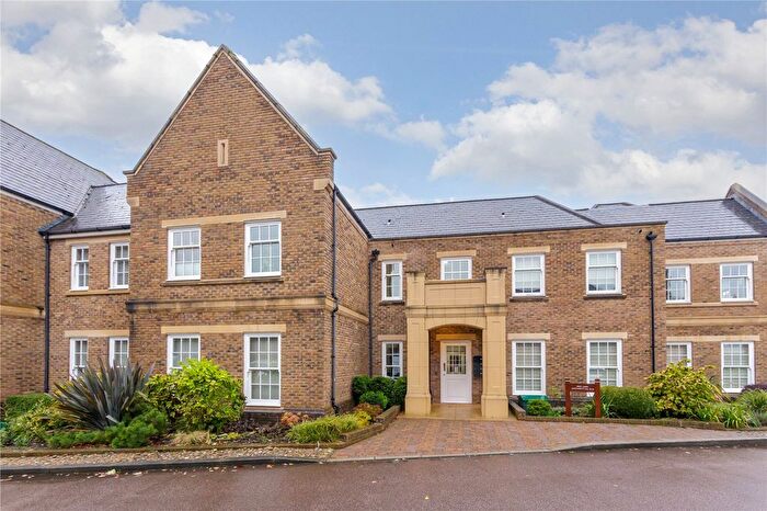 3 Bedroom Flat For Sale In West Lawn, Broadfield Way, Aldenham, Watford, Hertfordshire, WD25