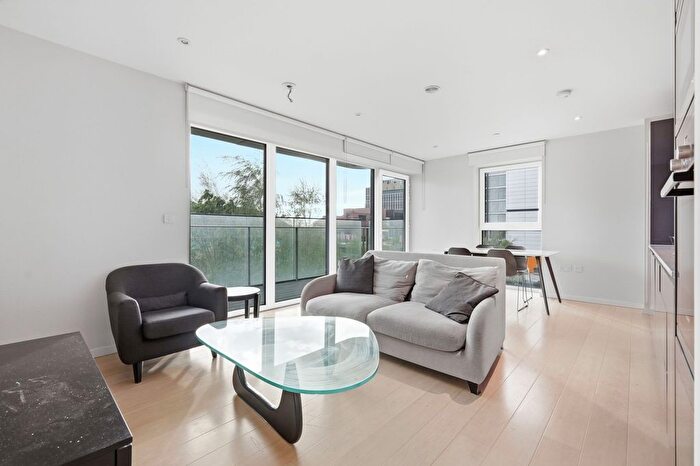 2 Bedroom Flat For Sale In Glasshouse Gardens, London, E20