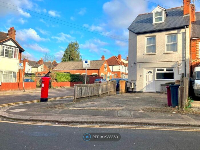 2 Bedroom Flat To Rent In St. Peters Road, Reading, RG6