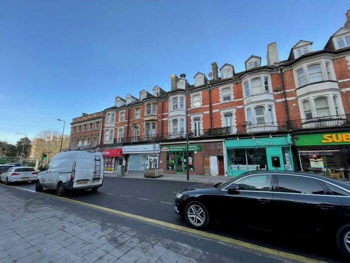 1 Bedroom Flat To Rent In Please Apply Online Only Lansdowne, BH8