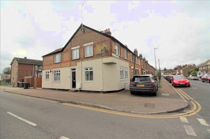 2 Bedroom Maisonette To Rent In Double Bedroom Maisonette - Old Moulsham, CM2