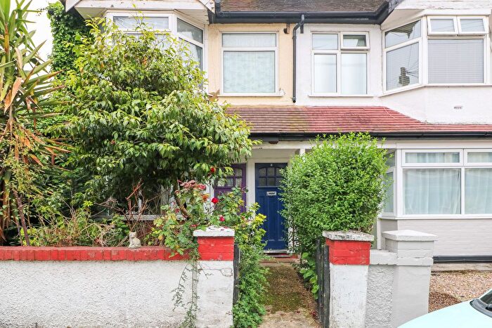 3 Bedroom Maisonette To Rent In Marlborough Close, Colliers Wood, SW19