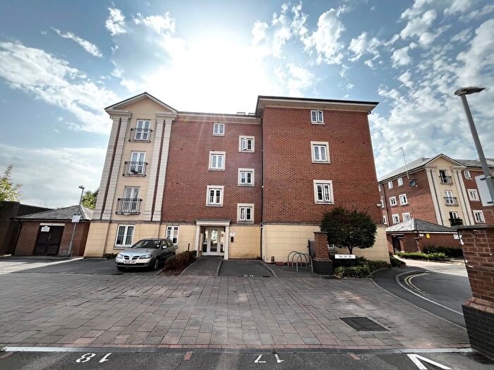 2 Bedroom Flat For Sale In Brunel Crescent, Swindon, SN2