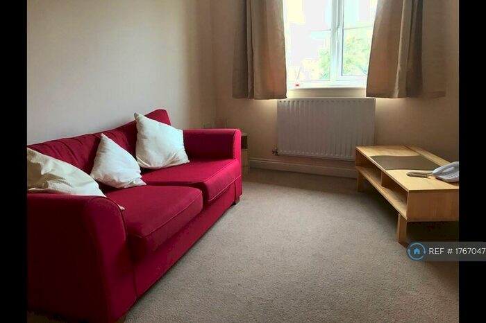 1 Bedroom Flat To Rent In Kenneth Court, Southampton, SO18