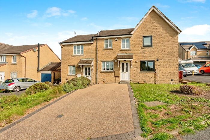 2 Bedroom Mews For Sale In Beacon Close, Colne, Lancashire, BB8