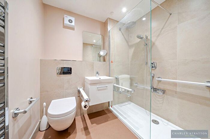 1 Bedroom Flat For Sale In Gidea Lodge, Main Road, RM2