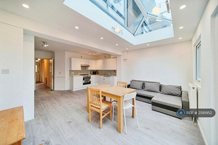 5 Bedroom Terraced House To Rent In Barnfield Place, London, E14