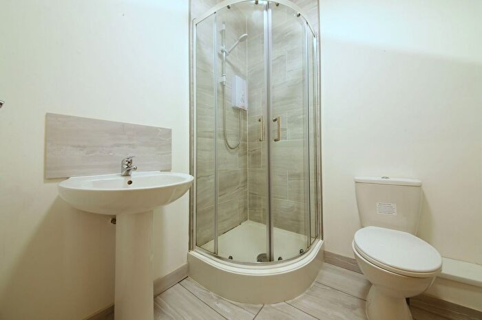 1 Bedroom Flat To Rent In Castleview House, East Lane, WA7