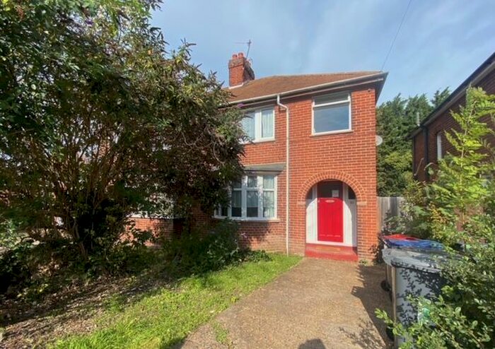 3 Bedroom Property To Rent In Old Park Avenue, Canterbury, CT1