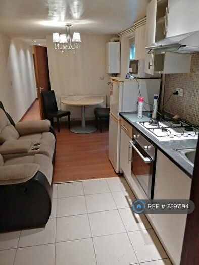 2 Bedroom Flat To Rent In Bedford Street, Cardiff, CF24