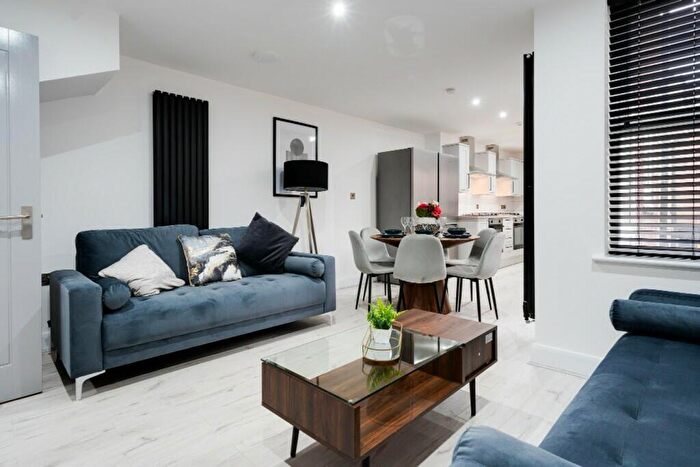 6 Bedroom House To Rent In Connaught Road, Liverpool, L7