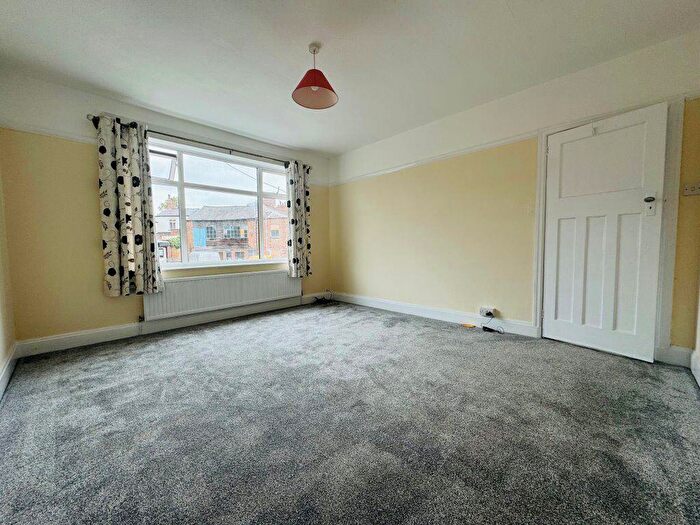 1 Bedroom Flat To Rent In Prestbury Road, Macclesfield, SK10