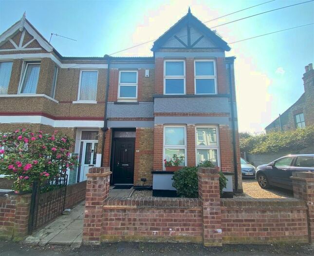 2 Bedroom Flat To Rent In Stanley Road, Hornchurch, RM12