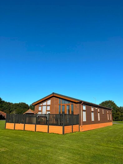 2 Bedroom Lodge For Sale In Fitling, Hull, HU12