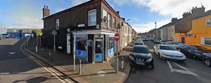 Studio To Rent In Wimborne Road, LU1