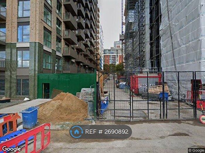 2 Bedroom Flat To Rent In Halcyon House, London, E16