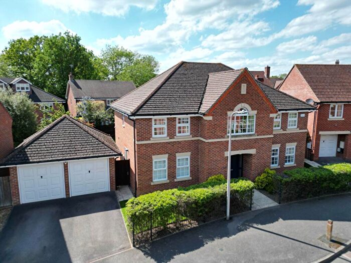 5 Bedroom Detached House For Sale In Monarch Drive, Shinfield, RG2