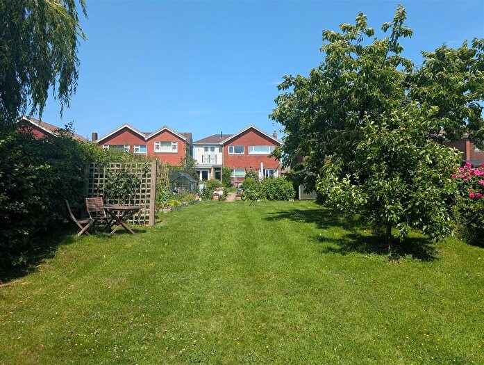4 Bedroom Detached House For Sale In Correnden Road, Tonbridge, TN10