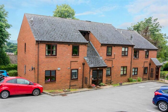 2 Bedroom Flat To Rent In The Belfry, Yeadon, Leeds, LS19