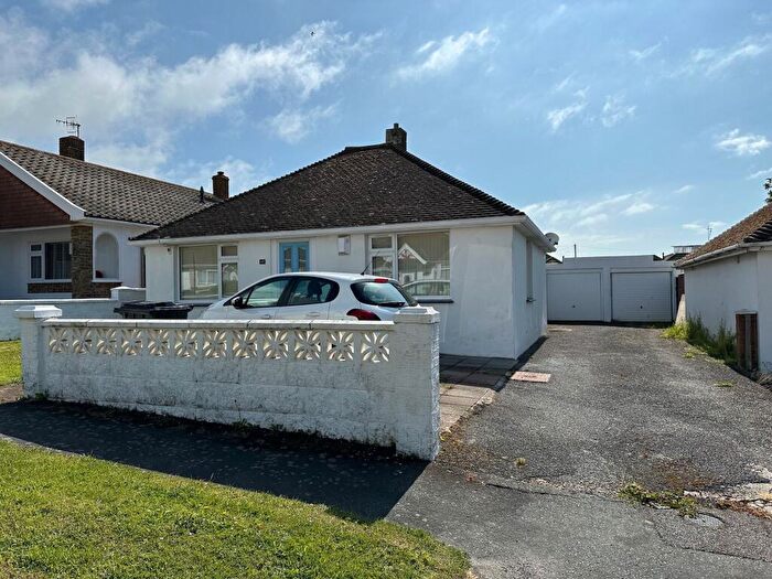 3 Bedroom Detached Bungalow For Sale In Hoddern Avenue, Peacehaven, BN10