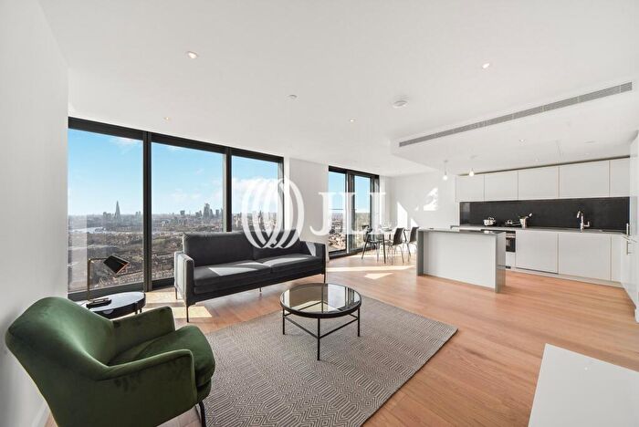 2 Bedroom Flat To Rent In Landmark Pinnacle, Marsh Wall, E14