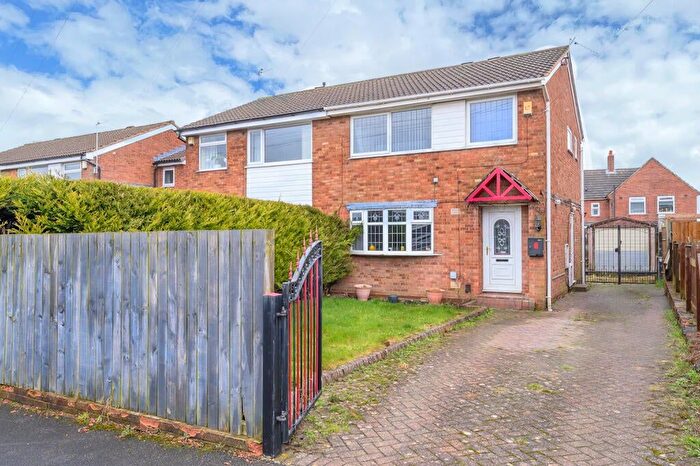 3 Bedroom Semi Detached House For Sale In Walton Drive, Drighlington, Bradford, BD11