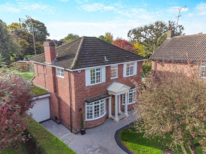 4 Bedroom Detached House For Sale In Burton Close, Wheathampstead, St Albans, AL4