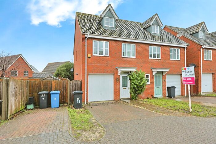 3 Bedroom Semi Detached House For Sale In Caddow Road, Norwich, NR5