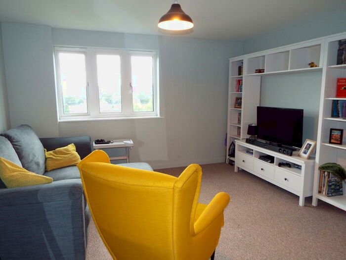 2 Bedroom Apartment To Rent In The Granary, Magretian Place, CF10