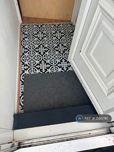 2 Bedroom Flat To Rent In Sycamore Avenue, Tyldesley, Manchester, M29