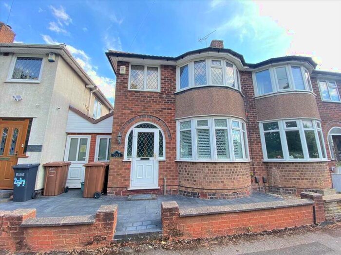 3 Bedroom Semi-Detached House To Rent In Coventry Road, Sheldon, Birmingham, B26