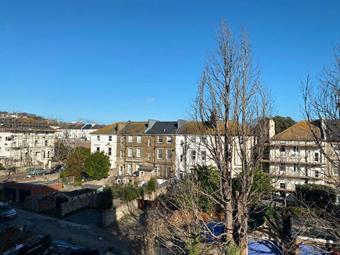 2 Bedroom Flat To Rent In Upperton Road, Eastbourne, East Sussex, BN21