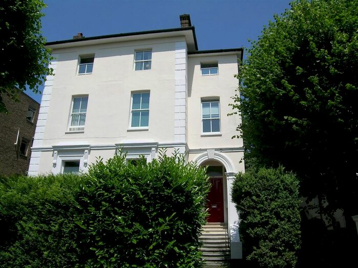 3 Bedroom Flat To Rent In Grove Road, Surbiton, KT6
