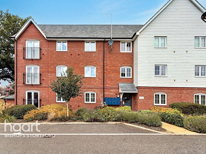 2 Bedroom Flat For Sale In Grant Road, Bishop's Stortford, CM23