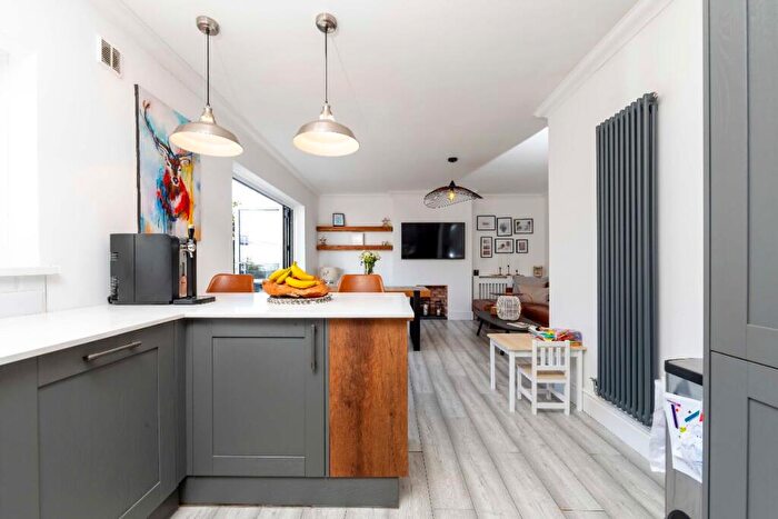 3 Bedroom Bungalow For Sale In Heol Isaf, Nelson, Treharris, CF46