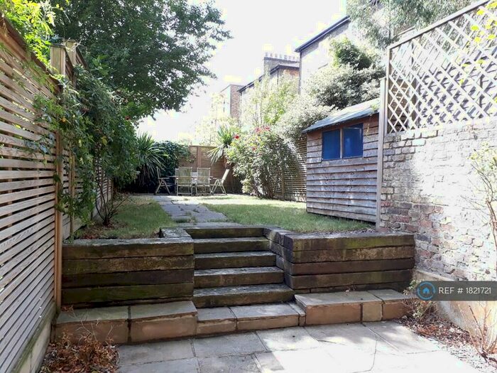 4 Bedroom Semi-Detached House To Rent In Richmond Avenue, London, N1