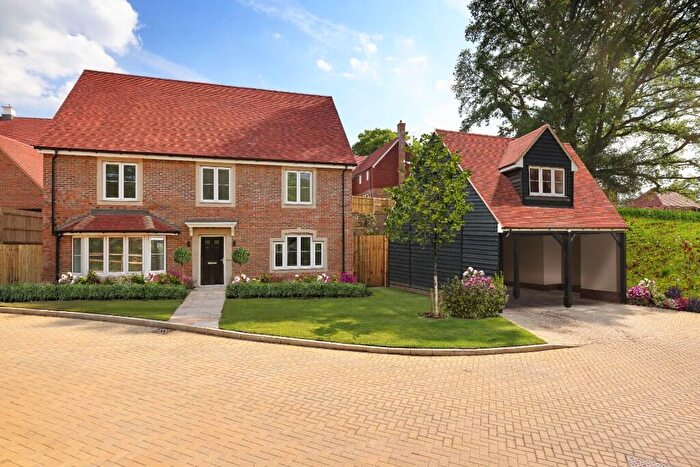 4 Bedroom Detached House For Sale In Scotland Lane, Haslemere, GU27