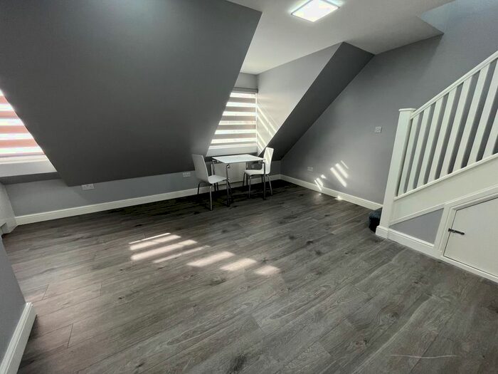 1 Bedroom Flat To Rent In The Burroughs, London, NW4